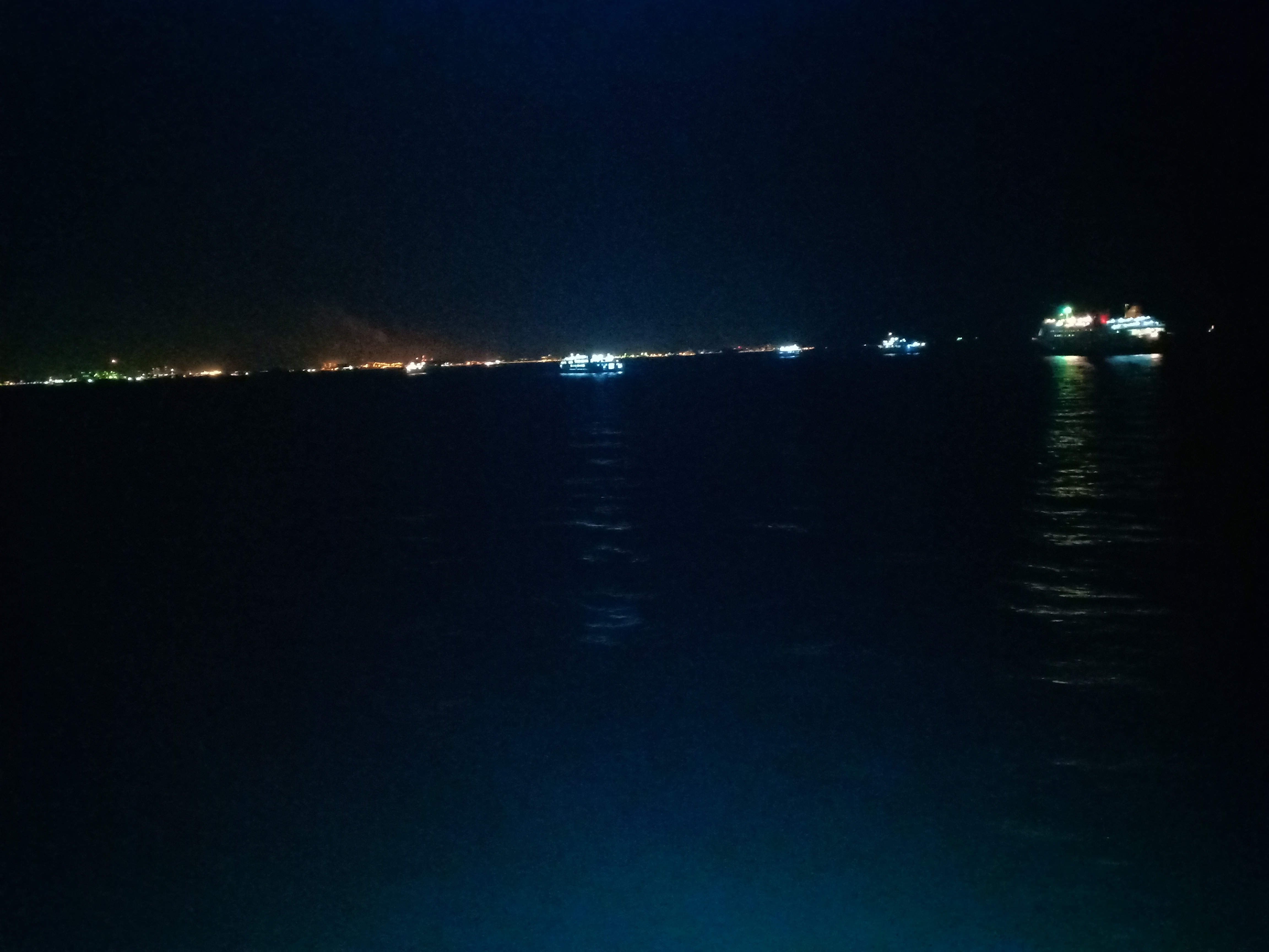 Di Kapal