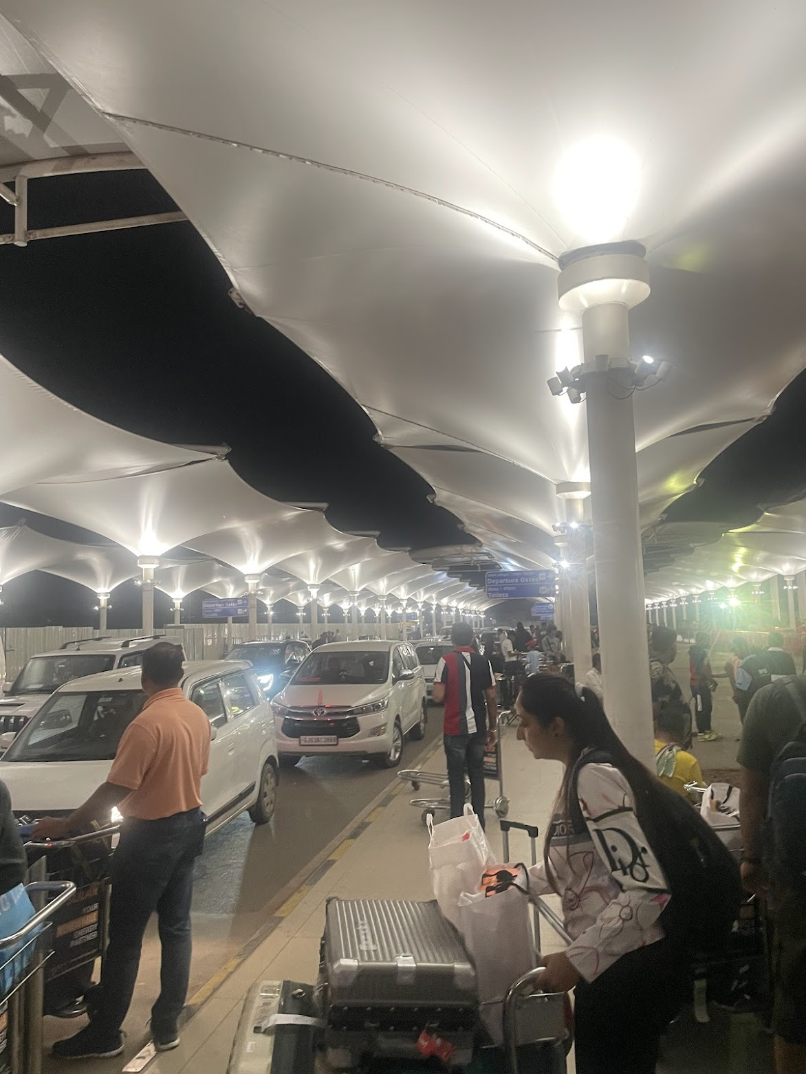 Bandara Ahmed Abad