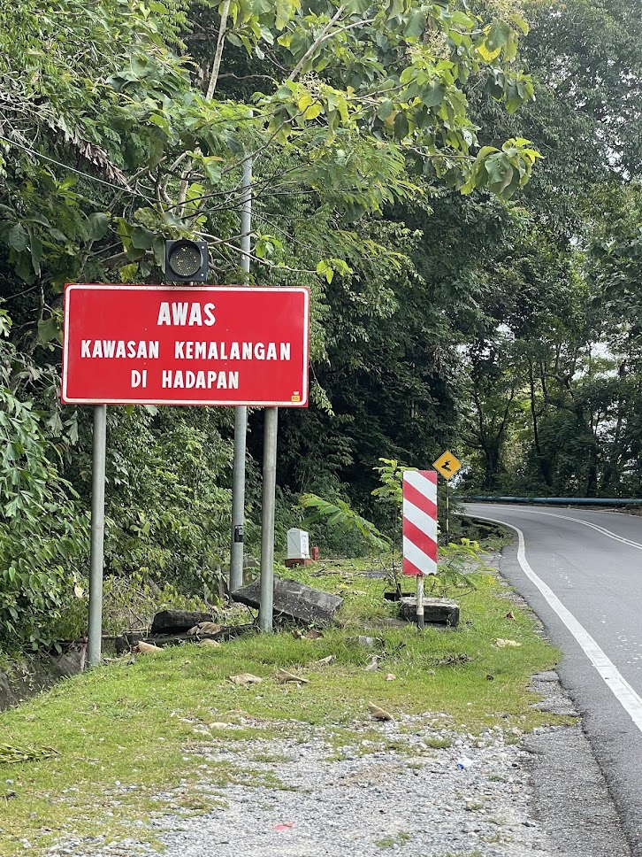 Peringatan Jalan